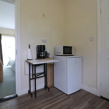 A Place In The Country Daire Templemore